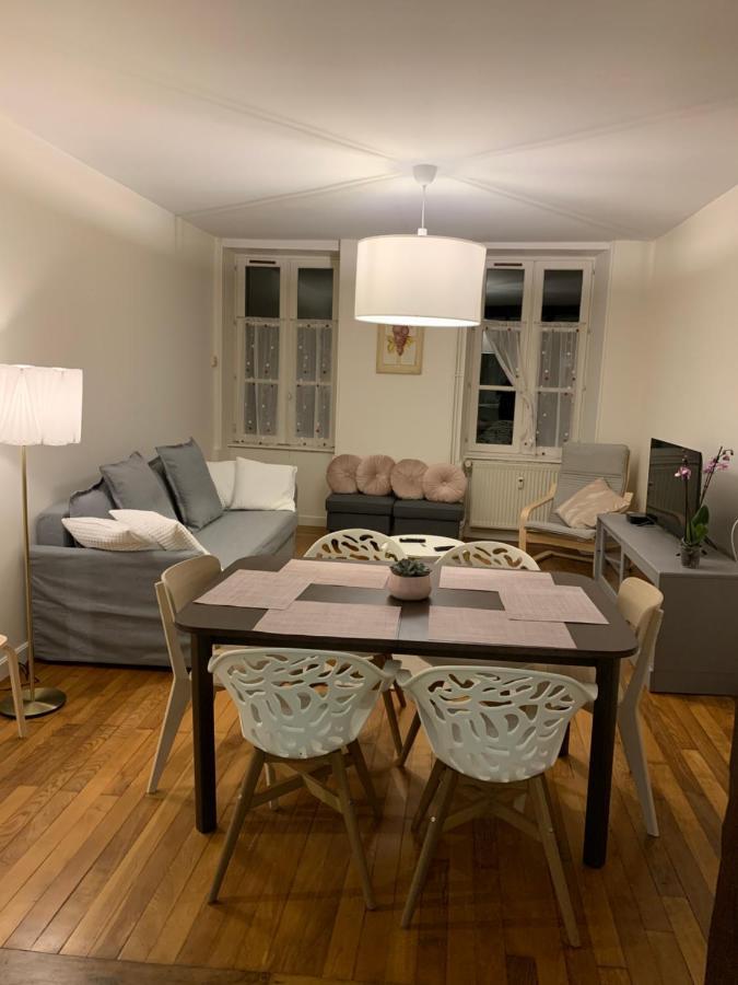 Grand appartement tout confort en plein coeur d'Arbois Extérieur photo